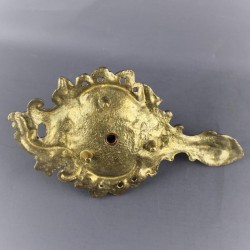 ancien-bougeoir-a-main-en-bronze-laiton-style-Louis-XV