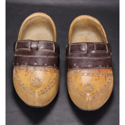 Ancienne Paire de Petits Sabot Régionales d'Enfants