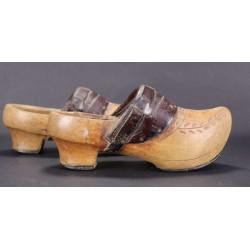 Ancienne Paire de Petits Sabot Régionales d'Enfants