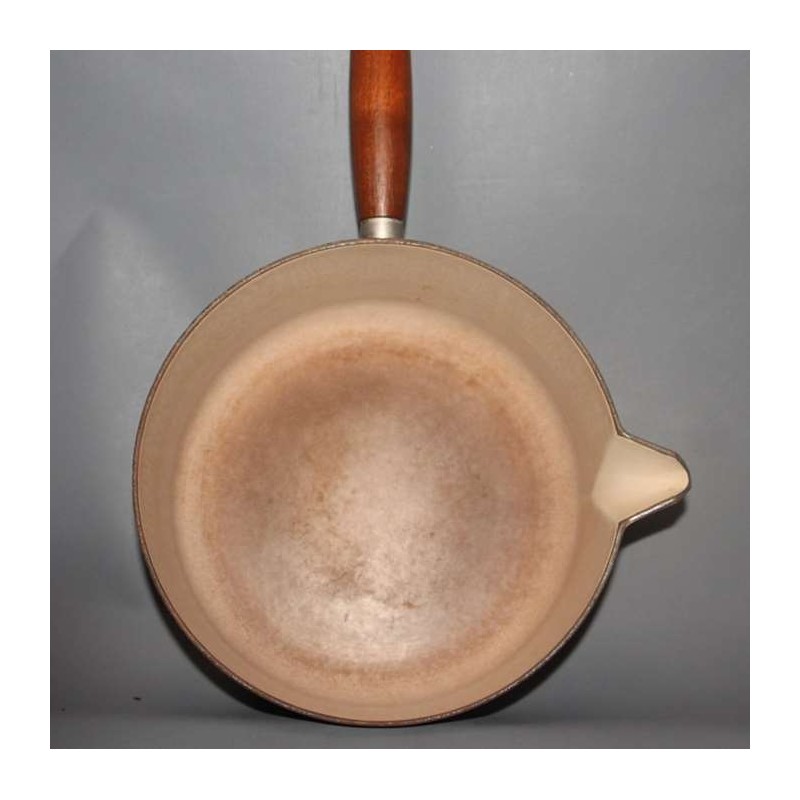 Le Creuset casserole en fonte émaille ancienne.