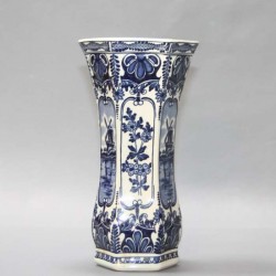 vase-blue-and-white-delfts-