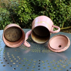 ancienne-cafetiere-emaillee-rose