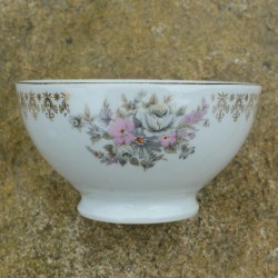 bol-Chauvigny-porcelaine-fleurs-vaisselle-chic-brocante-en-ligne