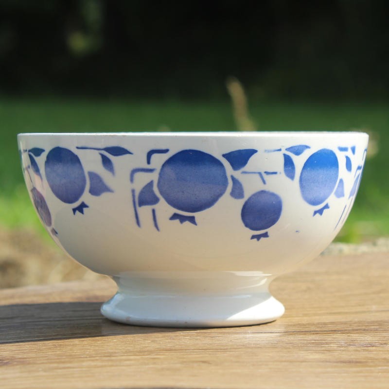 ancien-bol-Badonviller-décor-pochoir-bleu-blanc