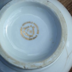 Bol blanc frise dorée - France - Limoges-véritable porcelaine