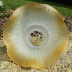 joli-abat-jour-volant-jaune-