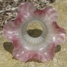abat-jour-forme-tulipe-en verre-volant-couleur-rose-décoration-rétro