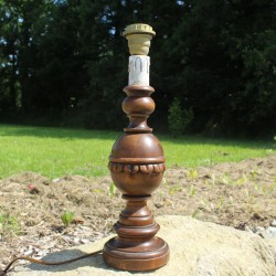 pied-de-lampe-bois-sculpté--ancien