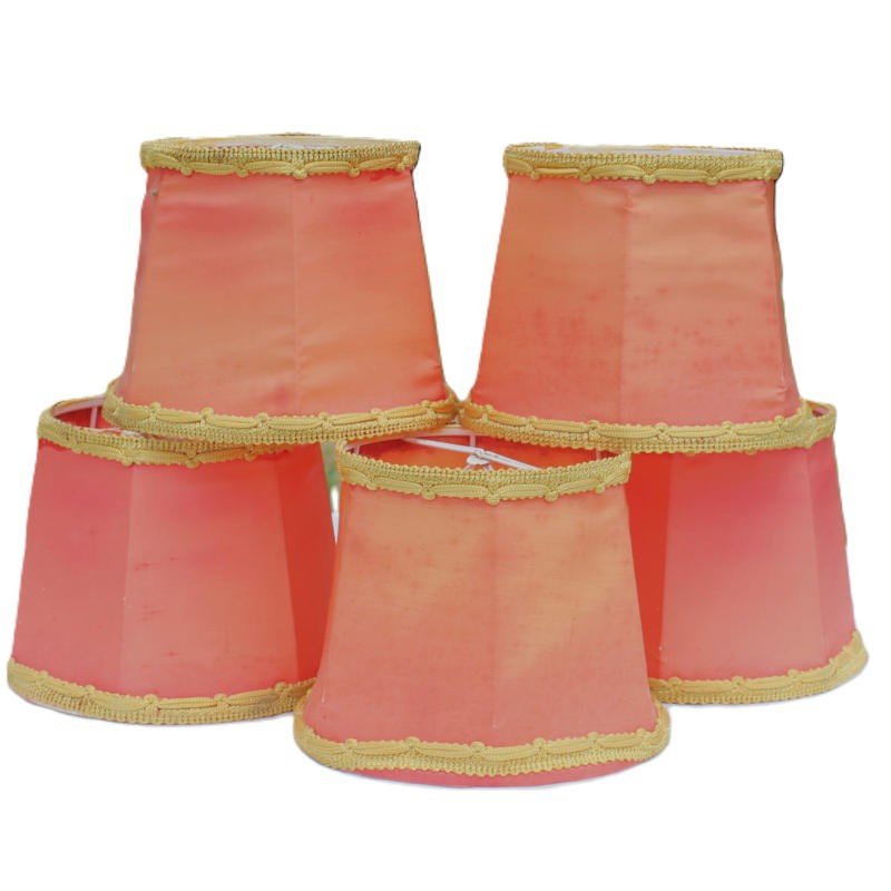 abat-jour-ancien-tissu-rouge-galons-doré-luminaire-rétro
