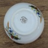 joli bol en porcelaine au décor de fleurs champêtre