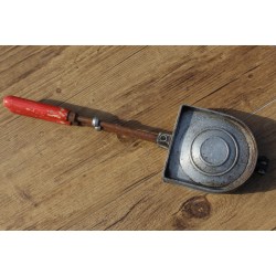 Ancien appareil à croque-monsieur en fonte d'aluminium