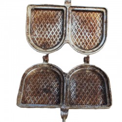 Ancien appareil à croque-monsieur en fonte d'aluminium