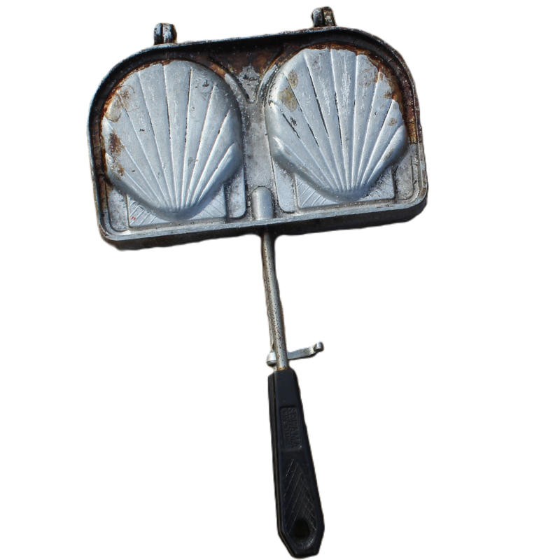 ancien appareil à croque monsieur SEFAMA, modèle coquille