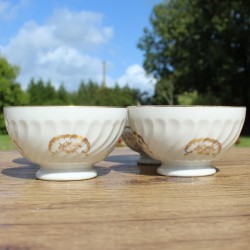 Bol scène galande et motifs dorés vintage France porcelaine
