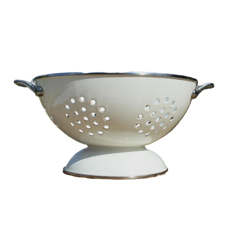 passoire émaillée blanche vintage