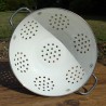 Passoire émaillée blanche vintage
