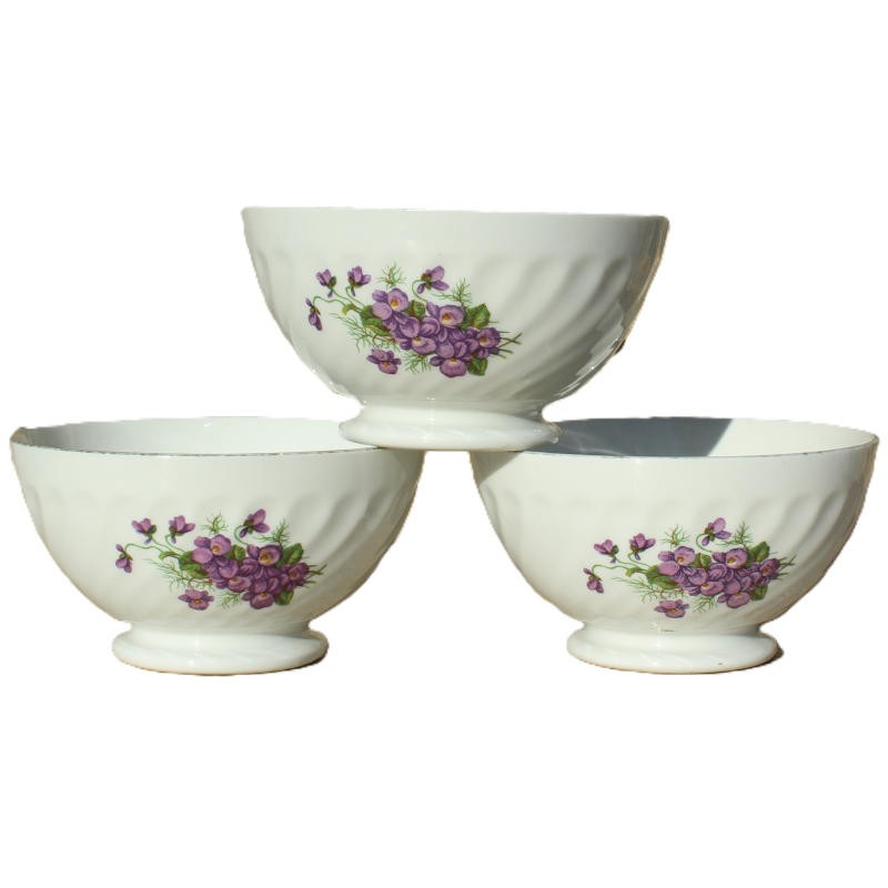 Porcelaine de Sarreguemines, ensemble de 3 bols aux violettes