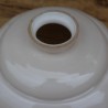 Suspension en verre opaline beige  luminaire vintage
