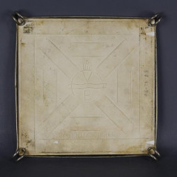 La-Ferté-Gaucher-ancien-dessous-de-plat-faïence-et-métal