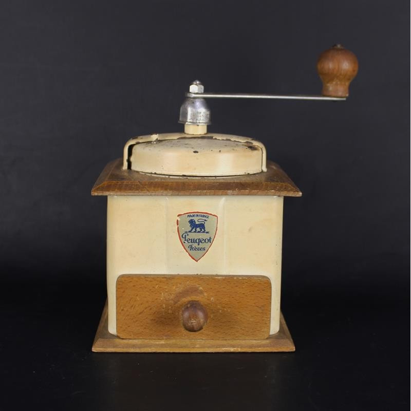 Ancien moulin à café Peugeot bois