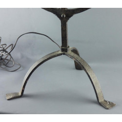 lampe-ancienne-tripode-fer-forge-