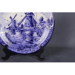 Plate-Delft-hand-painted-decorated-blue