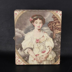 boite-a-couture-ancienne-bois-et-tissu