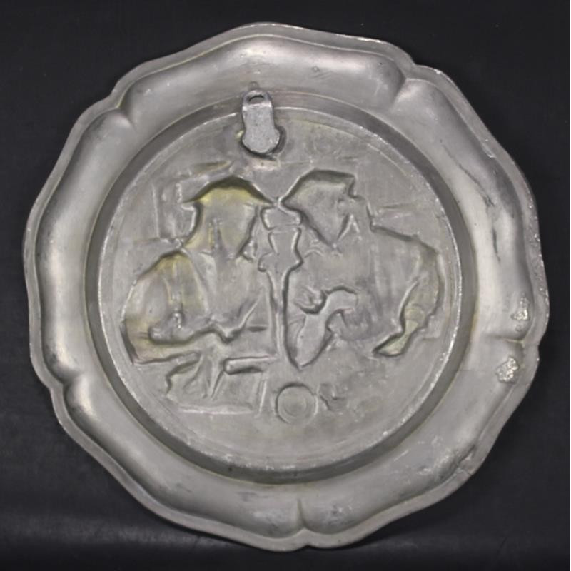 Grande Assiette Murale Orientale En Cuivre Et étain – 39 Cm – Motif Préhistorique