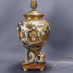 antique-vase-dragon-embossed