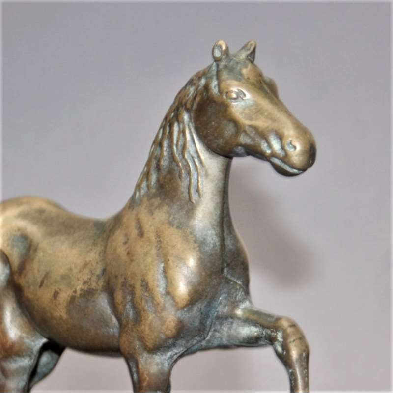 Sculpture De Cheval En Fer Style Antique - Statue Décorative Multicolore 21cm Par Aubaho