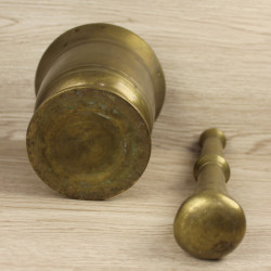 grand-mortier-et-pilon-en-bronze-ou-laiton-patine-19eme