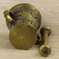 ancien-mortier-et-pilon-en-bronze-XVIIIème